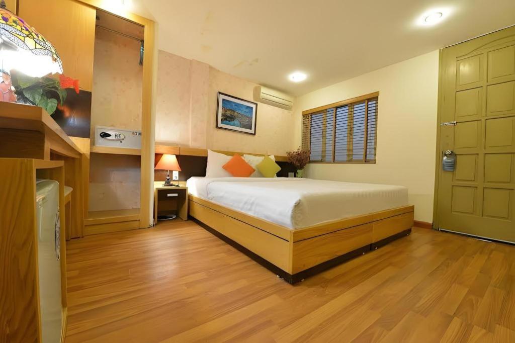 Hanoi Serenity Hotel 2 Экстерьер фото